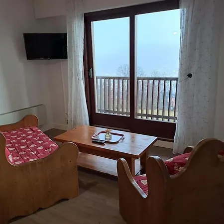 Les Dryades Avec Vue Montagne דירה ג'רארדמר