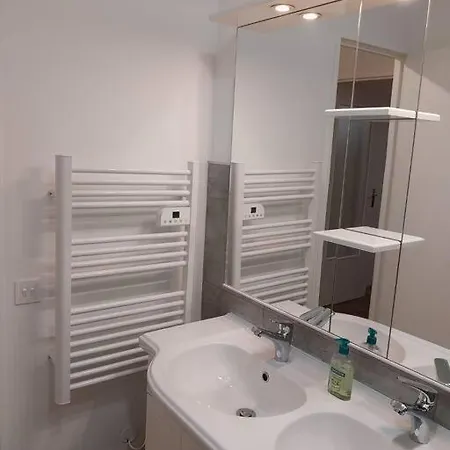 Les Dryades Avec Vue Montagne Appartement *