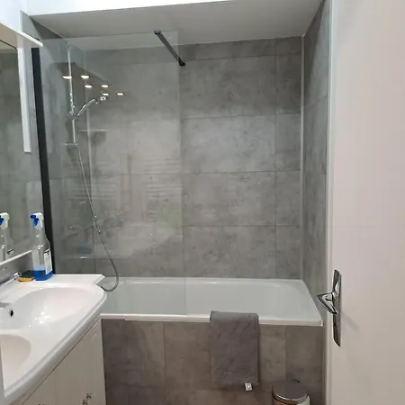 Les Dryades Avec Vue Montagne