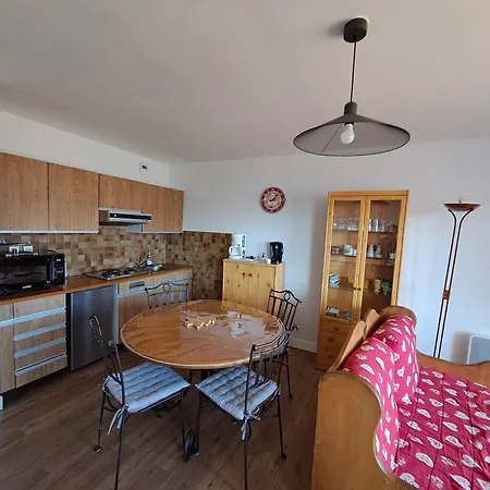 Les Dryades Avec Vue Montagne 热拉梅